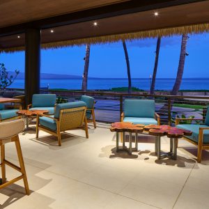 カアナパリビーチホテルに「Huihui」オープン